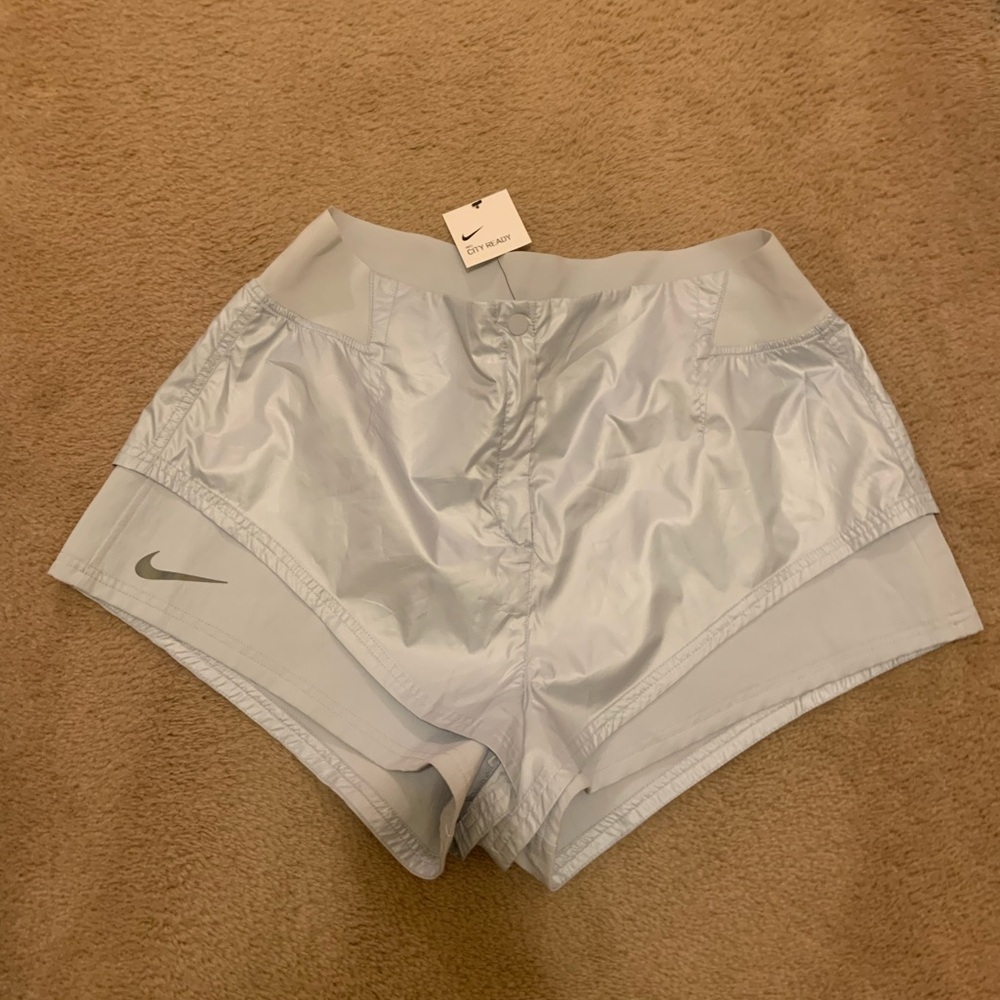 Nike Women's City Ready 2-in-1 Shorts NWT XL silver active streetwear fall - Picture 6 of 12